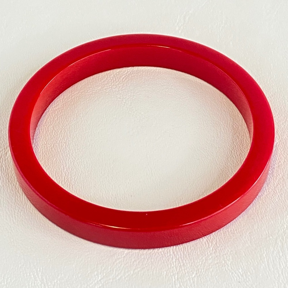 Vintage Cherry Red Bakelite Bangle Bracelet Mid Century Retro Minimalist 7.75"